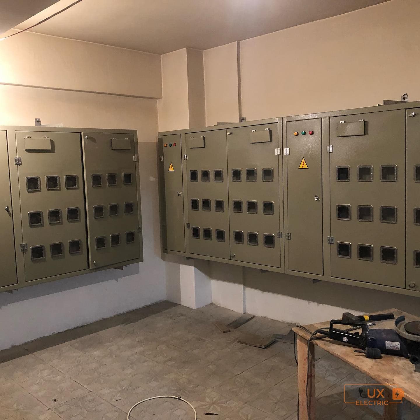 Yaşayış Binasında Elektrik Sayğac Otağının Quraşdırılması