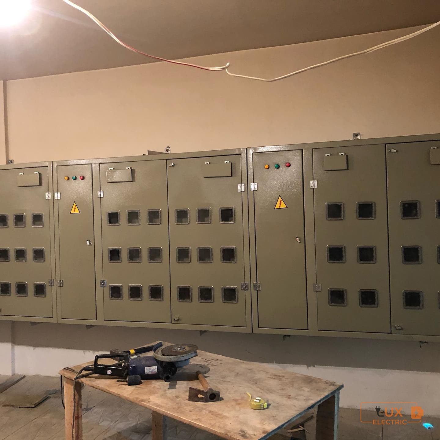 Yaşayış Binasında Elektrik Sayğac Otağının Quraşdırılması