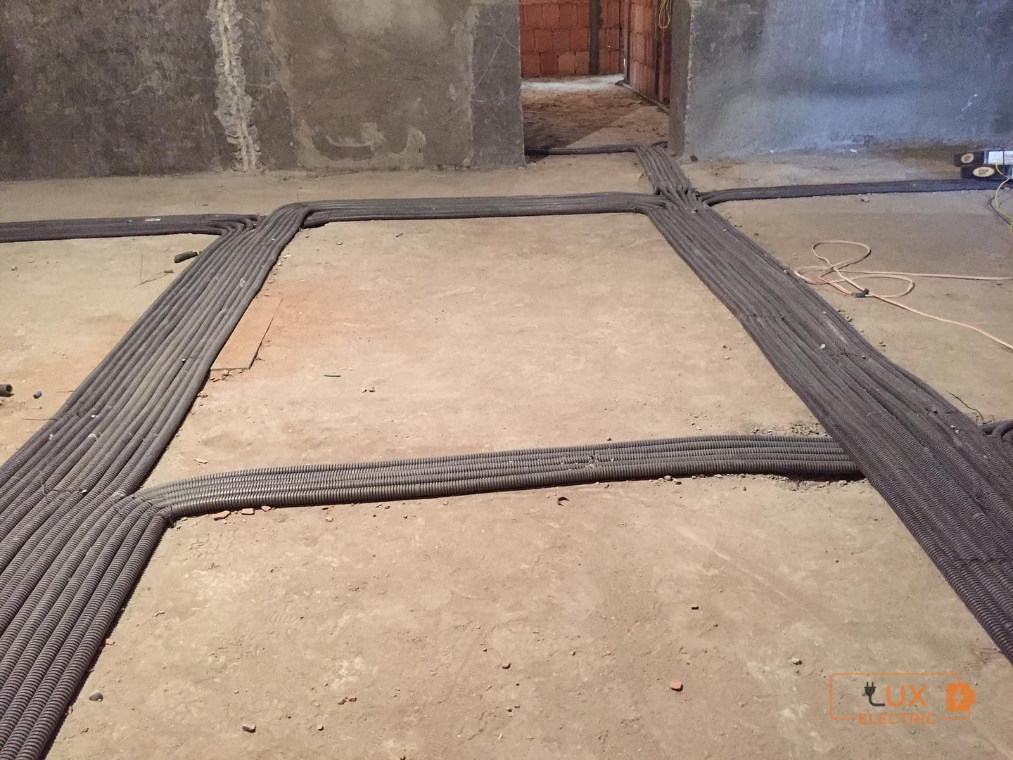 Yaşayış Kompleksində Yerüstü Kabel Xətlərinin Çəkilişi