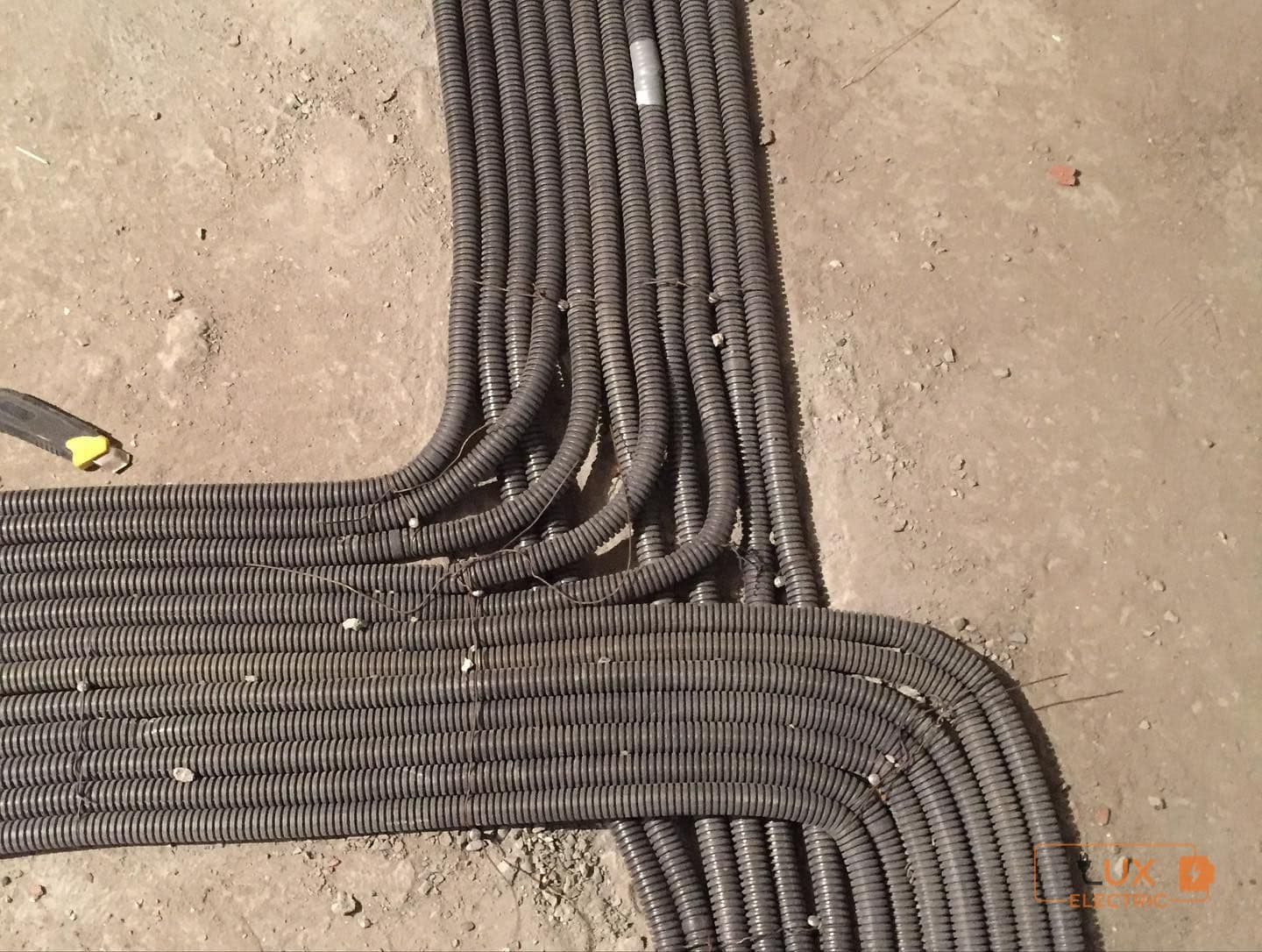 Yaşayış Kompleksində Yerüstü Kabel Xətlərinin Çəkilişi